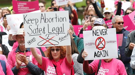 Poll shows more Americans support legal abortions
